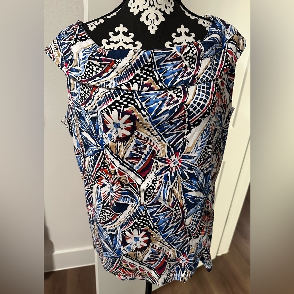 Rafaella Blue and Red Abstract Feathers Pattern Blouse Size 1X